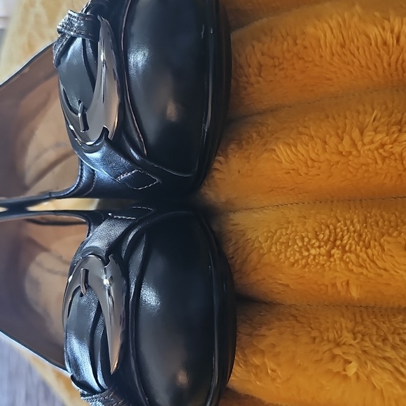 Shoes - Picture 7 of 15